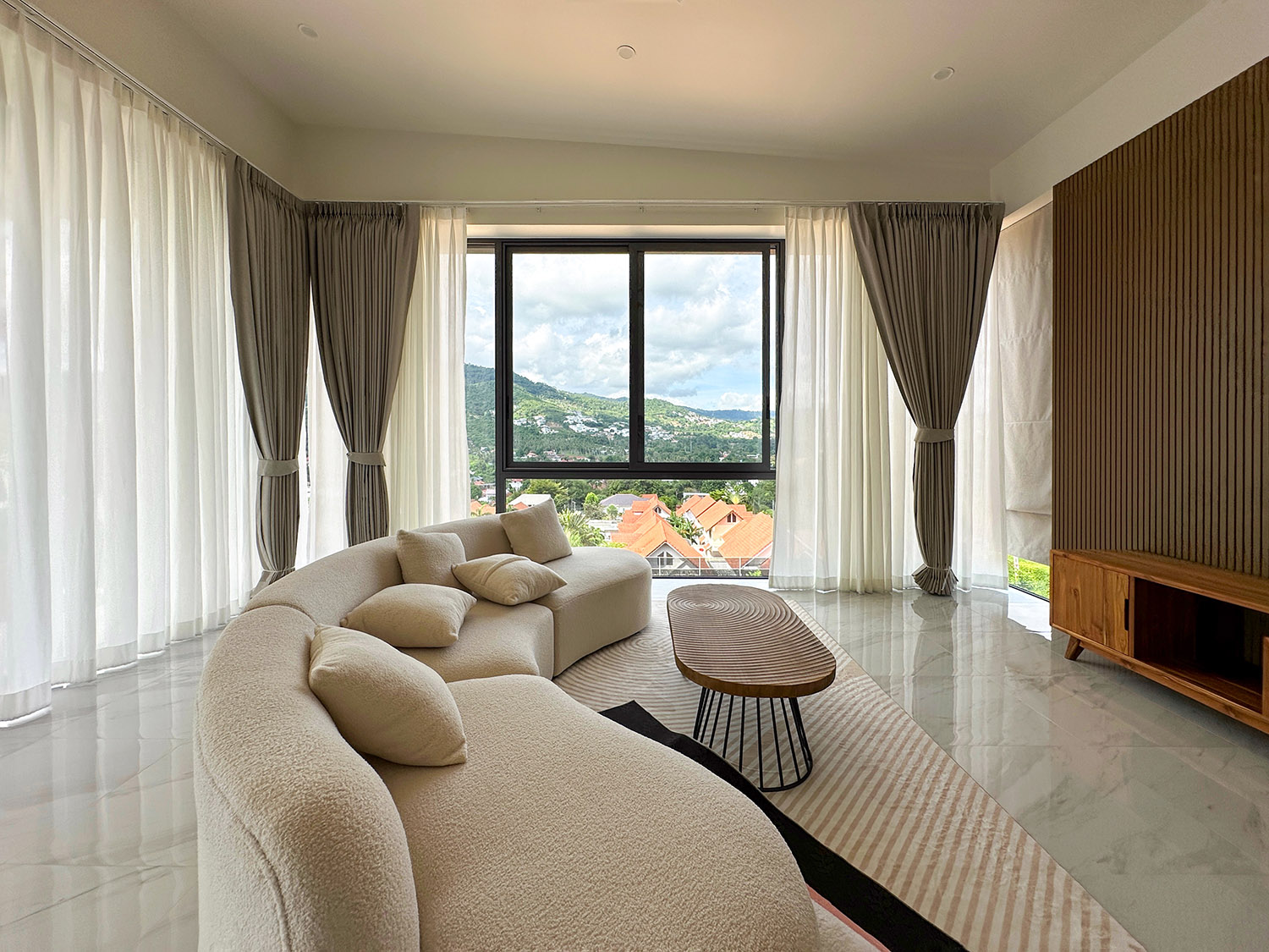 Samui Hillside Village – 3 Bedroom Mountain-view Pool Villa in Bophut for sale 