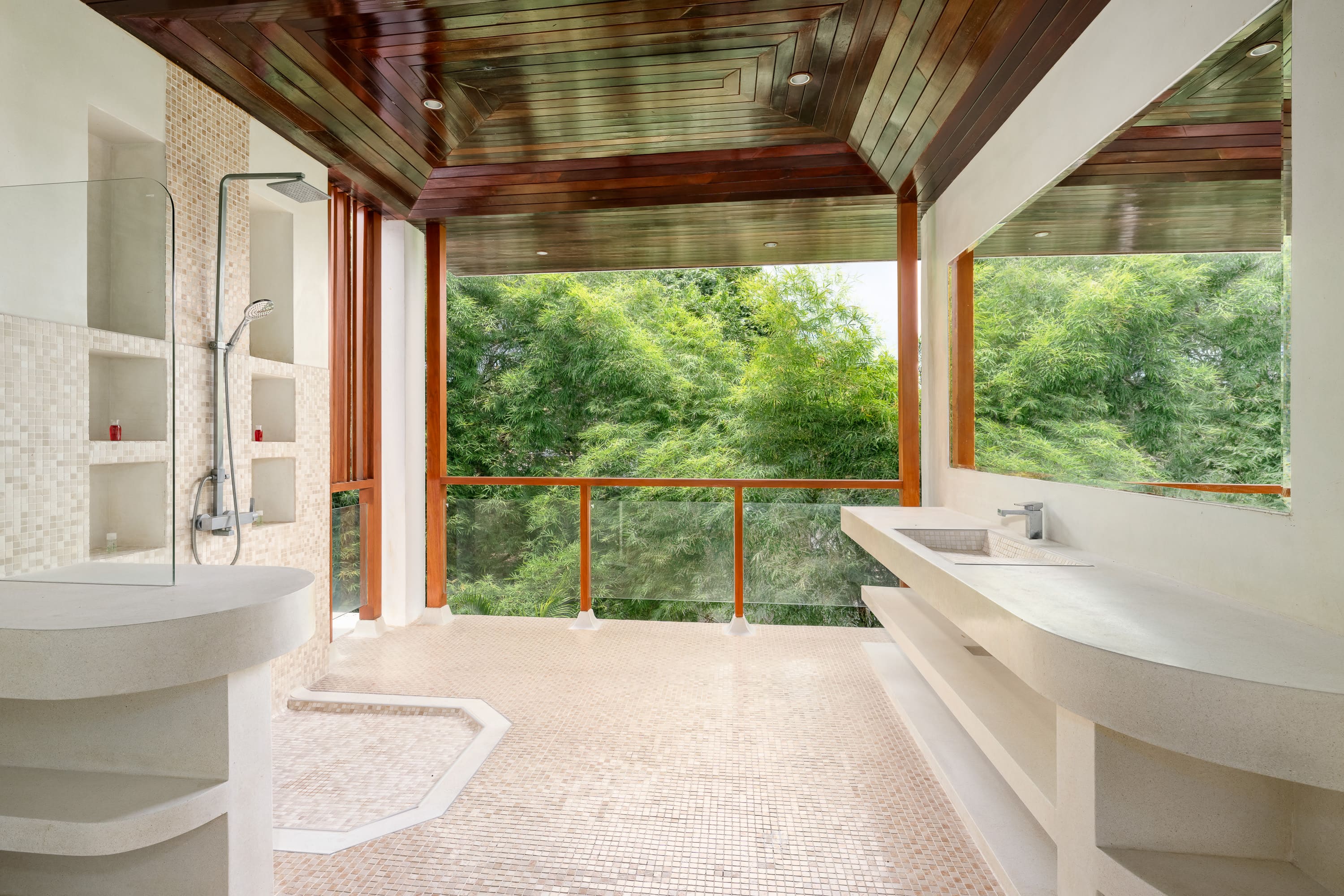 (PRICE REDUCED!) Hilltop Villa with 360-Degree View – 5 Bedroom Villa with Renovation Potential in Plai Laem for Sale