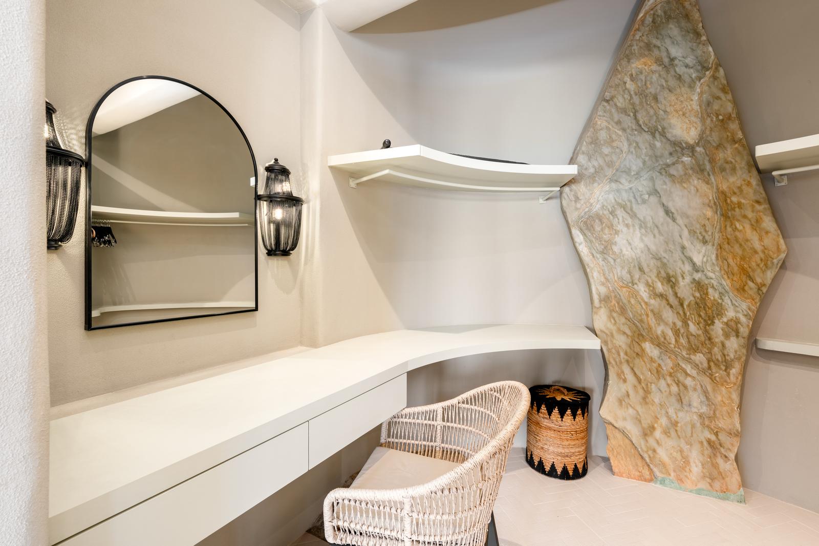 Villa Ladylagoon – Rare 8 Bedroom Beachfront villa in Laem Set for sale