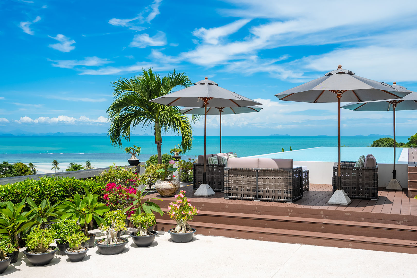 Substantial 9 Bedroom Seaview Pool Villa in Bang Makham for sale