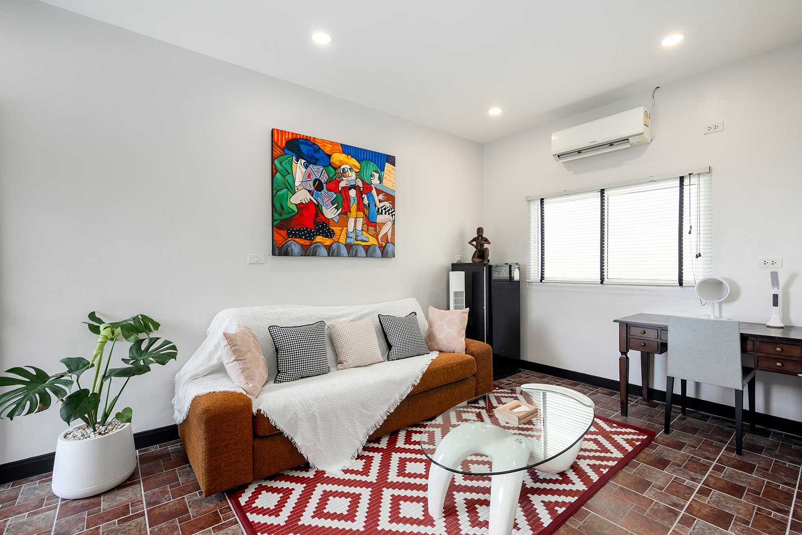 Substantial 9 Bedroom Seaview Pool Villa in Bang Makham for sale