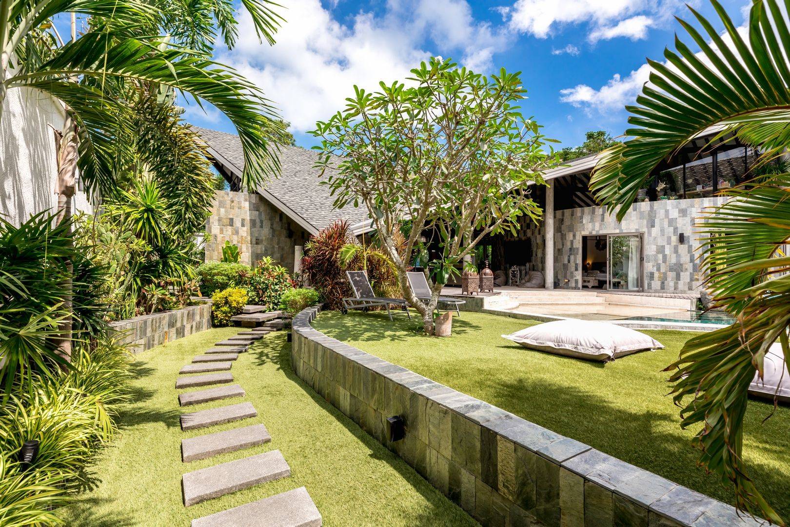 (SOLD) Villa Khwamrak – Unique and Spacious Villa for sale in Bophut