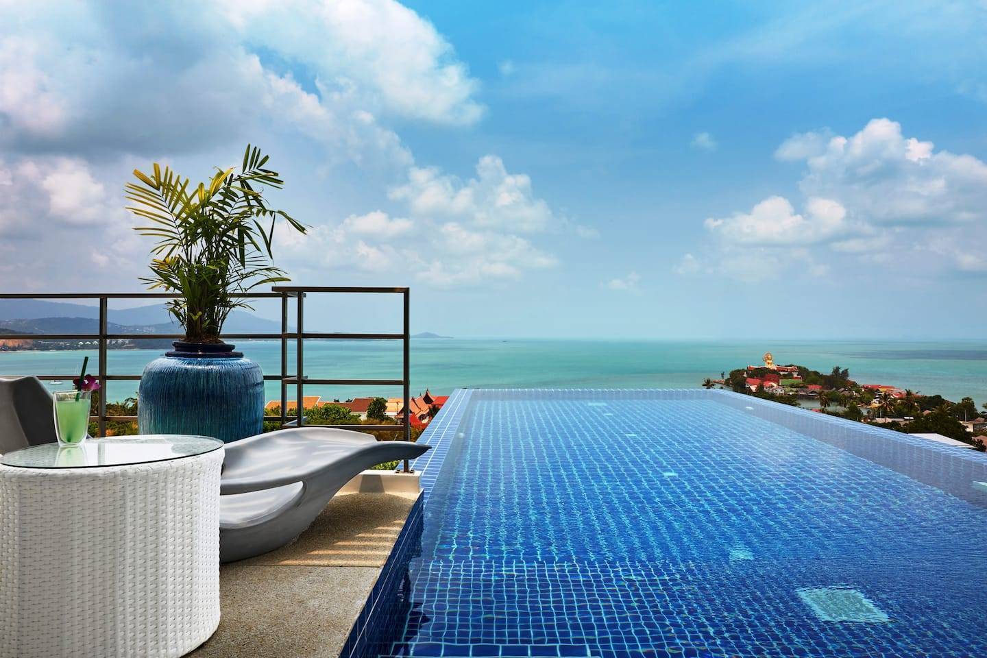 (SOLD) Luxury 4 bedroom Seaview Pool villa in Unique Residence for sale