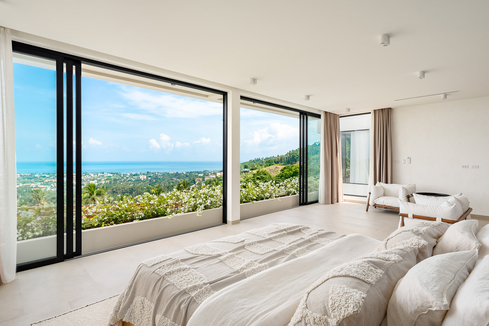 (PRICE REDUCED!) Villa Azure – Mediterranean 5 Bedroom Seaview Pool Villa in Chaweng for sale: Villa Azure – Mediterranean 5 Bedroom Seaview Pool Villa in Chaweng for sale