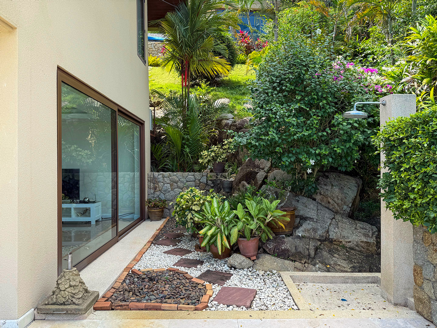 Rockwater Villa Enam – Timeless 4+1 Bedroom Seaview Pool Villa in Chaweng Noi: Rockwater Villa Enam – Timeless 4+1 Bedroom Seaview Pool Villa in Chaweng Noi