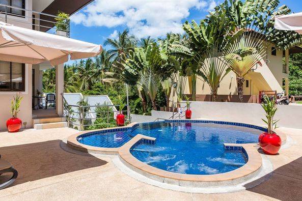 (SOLD) 11 Rooms apartment complex for sale in Chaweng Hills 