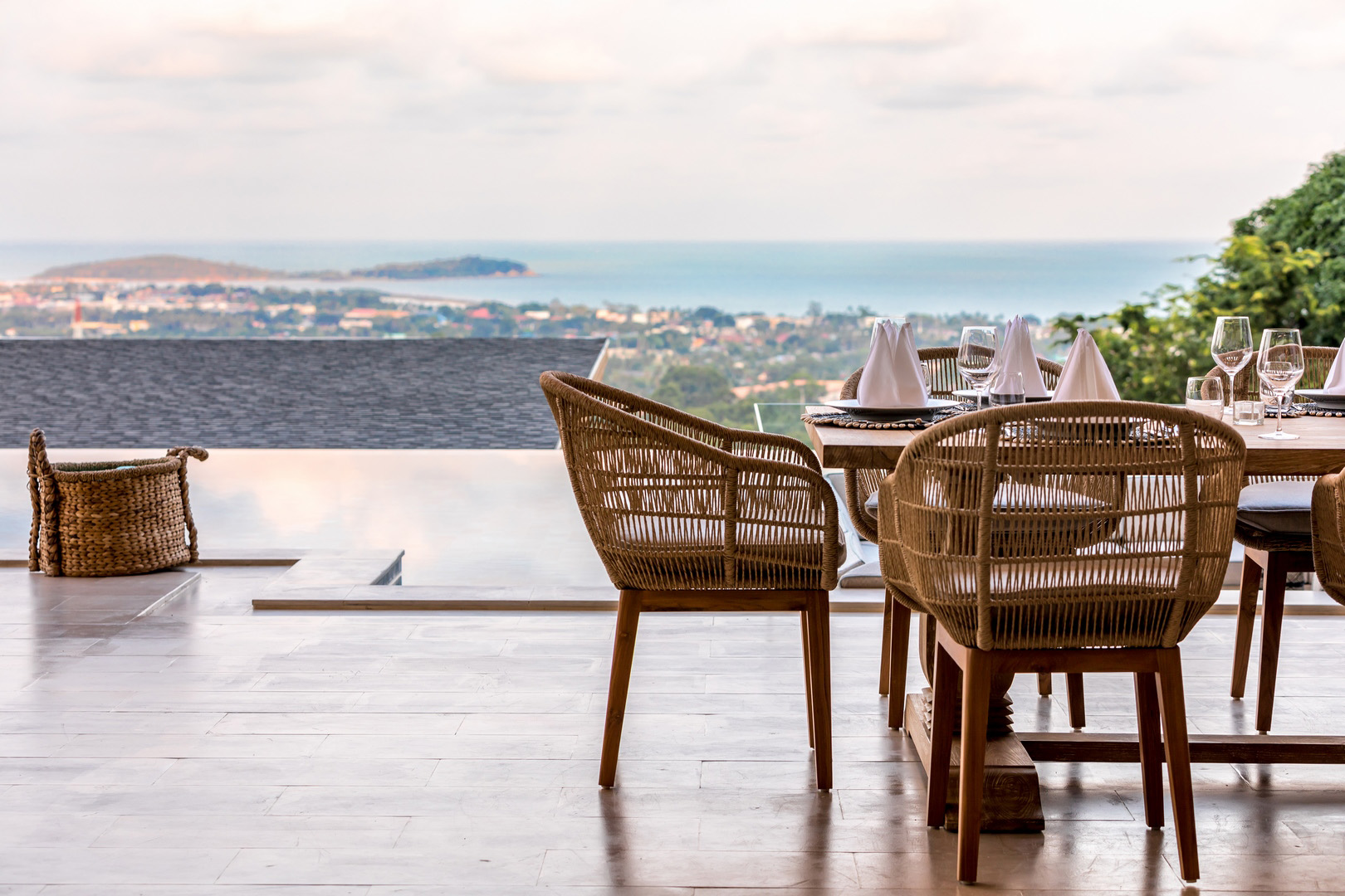 Villa Asi – Astonishing 6 Bedroom Seaview Pool Villa in Chaweng for sale