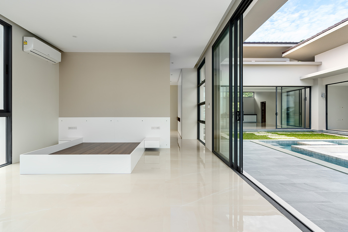 Brand-New 4 Bedroom Seaview Pool Villa in Bang Por for sale