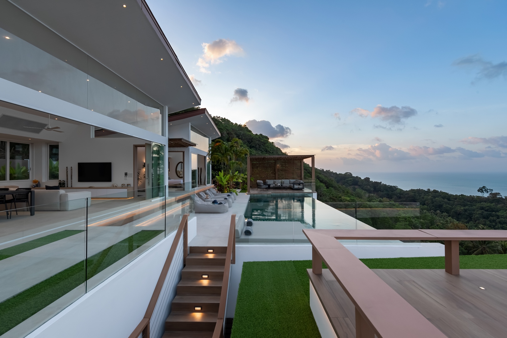 Pacific Palisade Villa Venice – 4 Bedroom Seaview Pool Villa in Bang Por for sale: Pacific Palisades Villa Venice – 4 Bedroom Seaview Pool Villa in Bang Por for sale