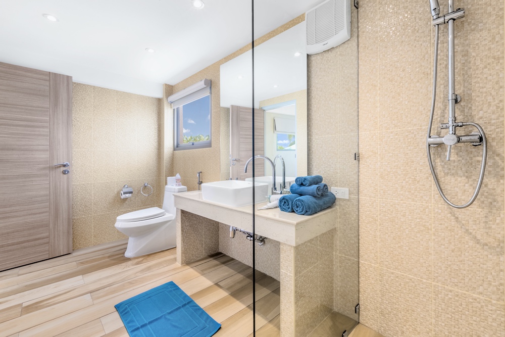 Villa Colibri – Beachside 4 Bedroom Pool Villa in Ban Tai for sale