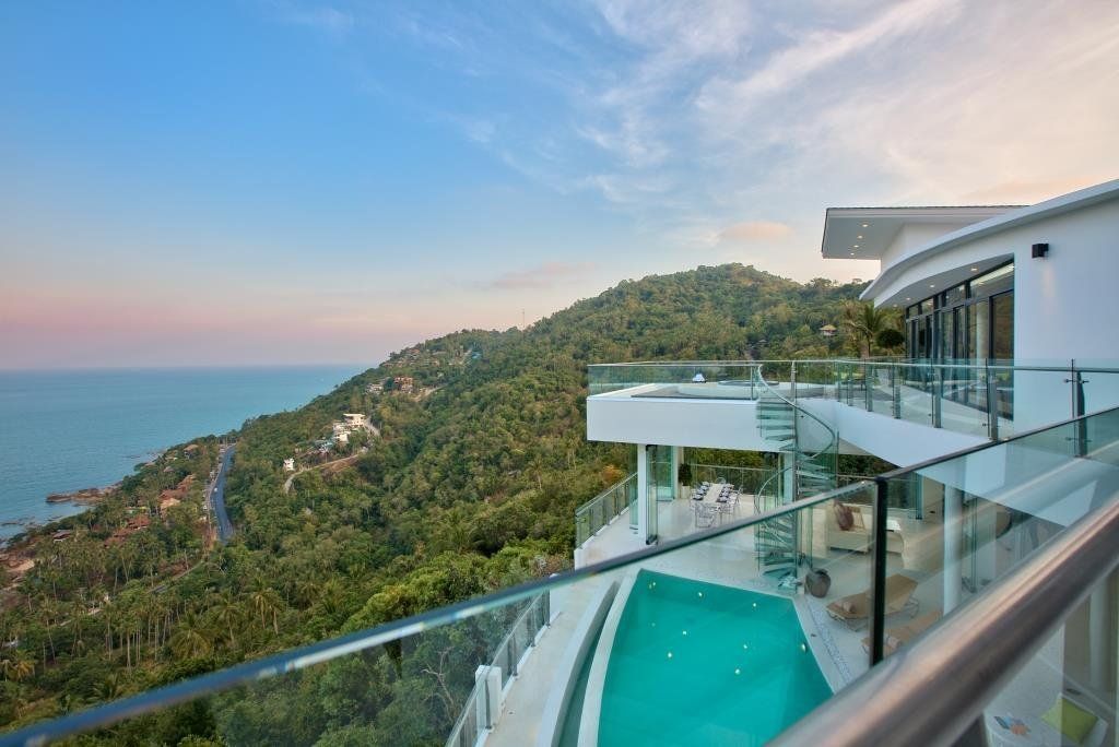 Villa Seawadee – Modern 4 Bedroom Seaview Pool Villa in Chaweng Noi for sale