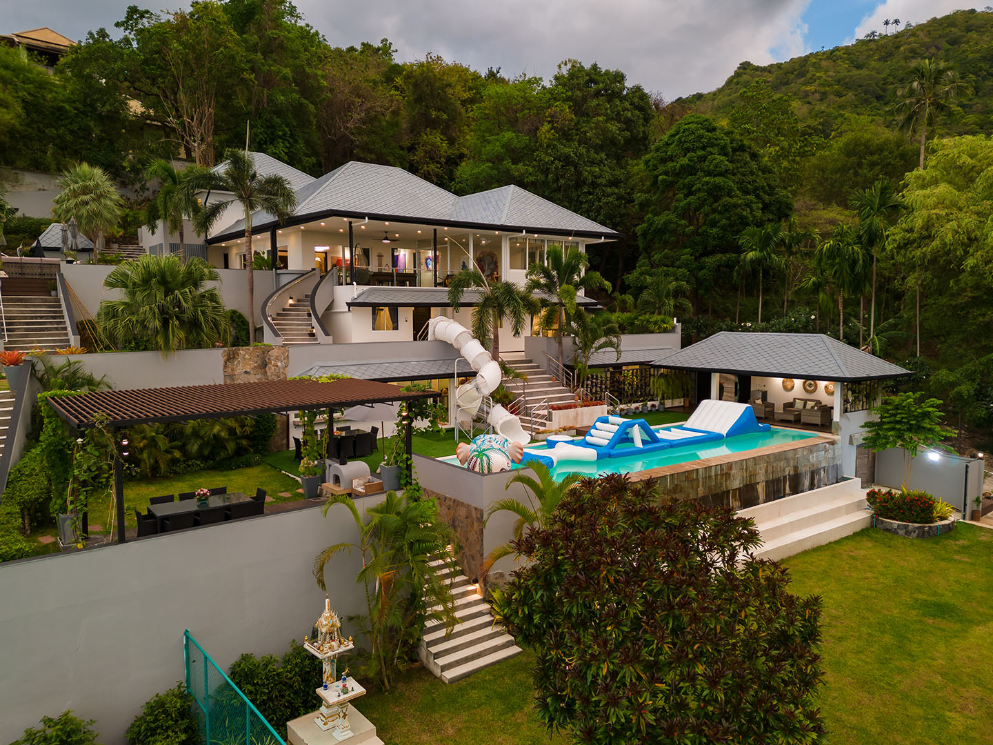 Substantial 9 Bedroom Seaview Pool Villa in Bang Makham for sale