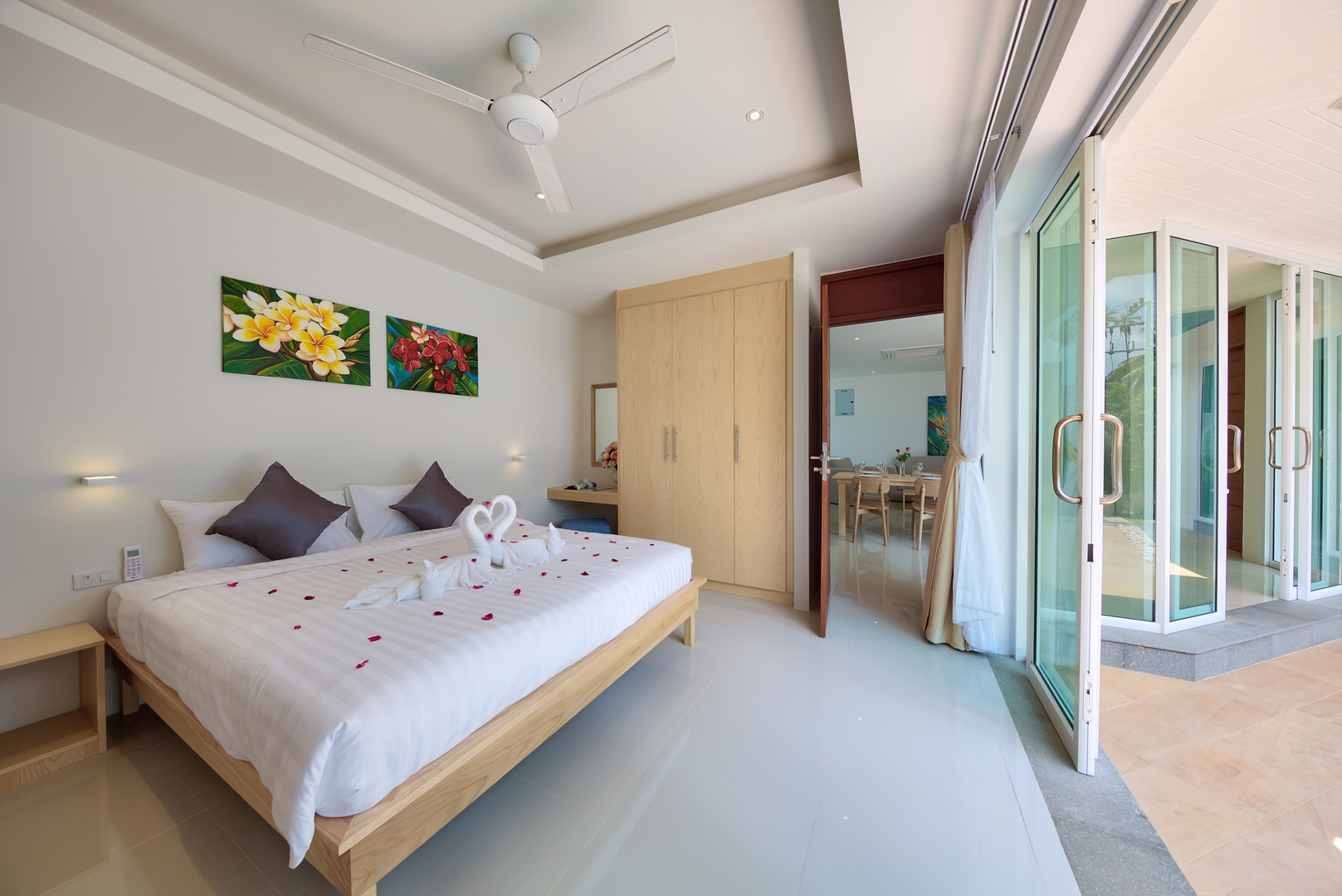 Beachside 2 Bedroom Garden Pool Villa in Lipa Noi for sale