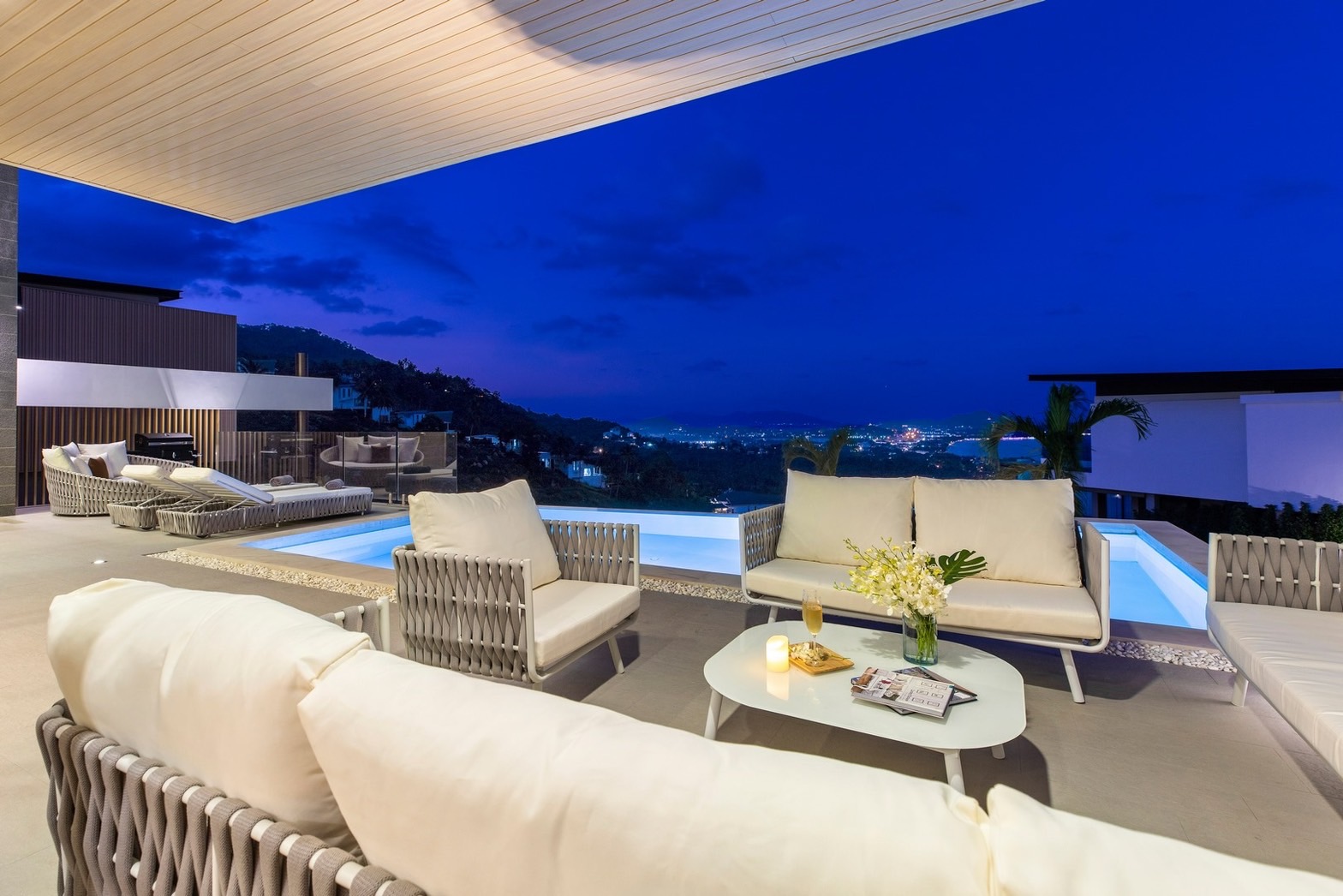 Verano Residence – 3 Bedroom Seaview Pool Villa in Chaweng Noi for sale