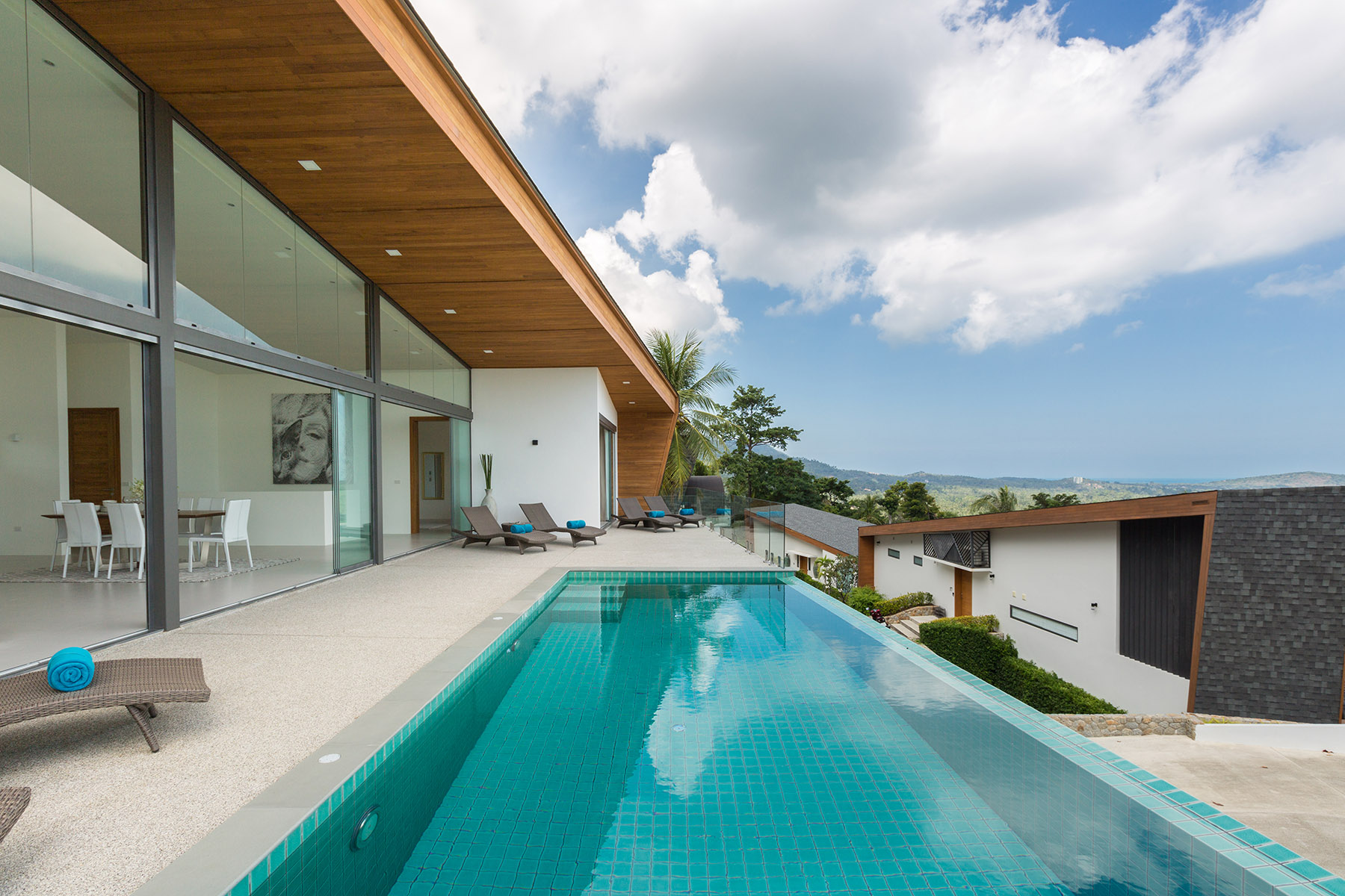 Azur Samui – Attractive 4 Bedroom Seaview Pool Villa in Maenam for sale