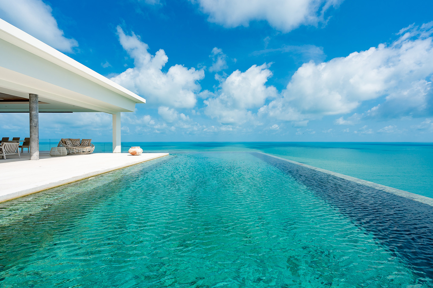 The Finest 5 Bedroom Seaview Pool Villa in Samujana for sale