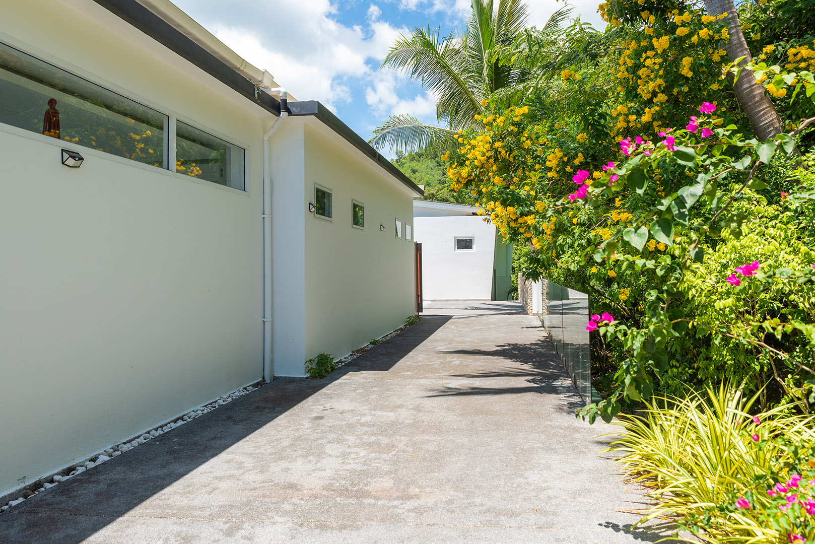 Chic 5 Bedroom Seaview Pool Villa in Chaweng for Sale