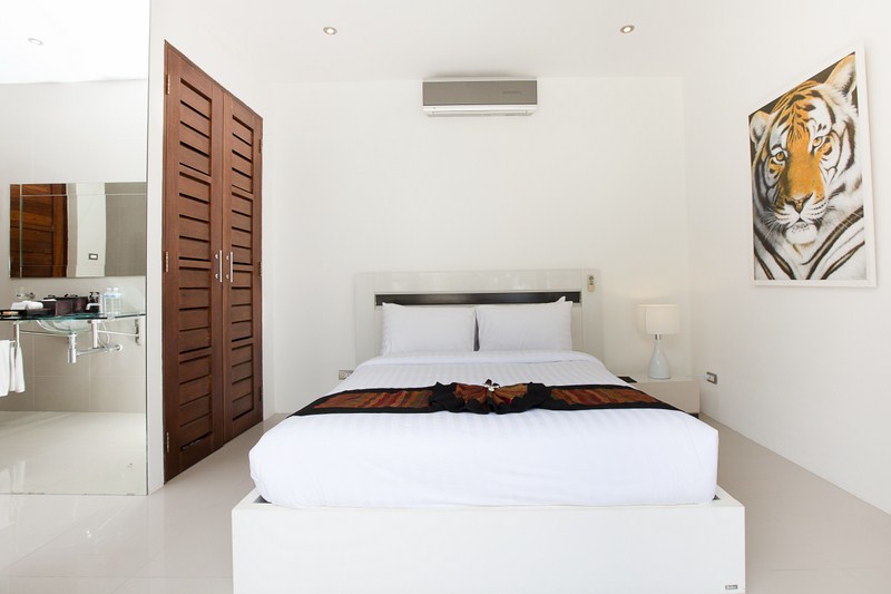 (SOLD) Oceanfront 4 Bedroom Villa in 5 Star Resort Kanda Residence in Choeng Mon
