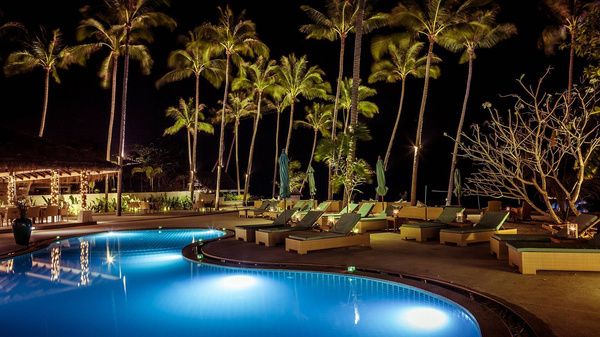 (SOLD) Tropical 4-bedroom beachside villa for sale in Hua Thanon