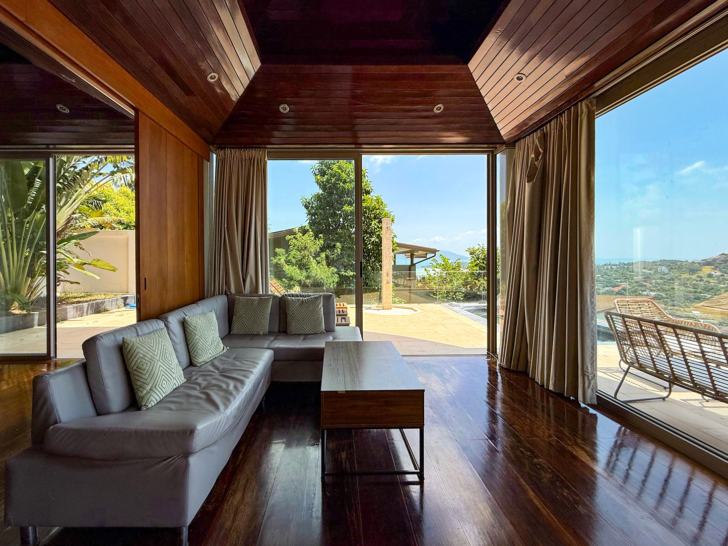 Villa Daniela - Charming 3+1 Bedroom Seaview Villa in Plai Laem for sale