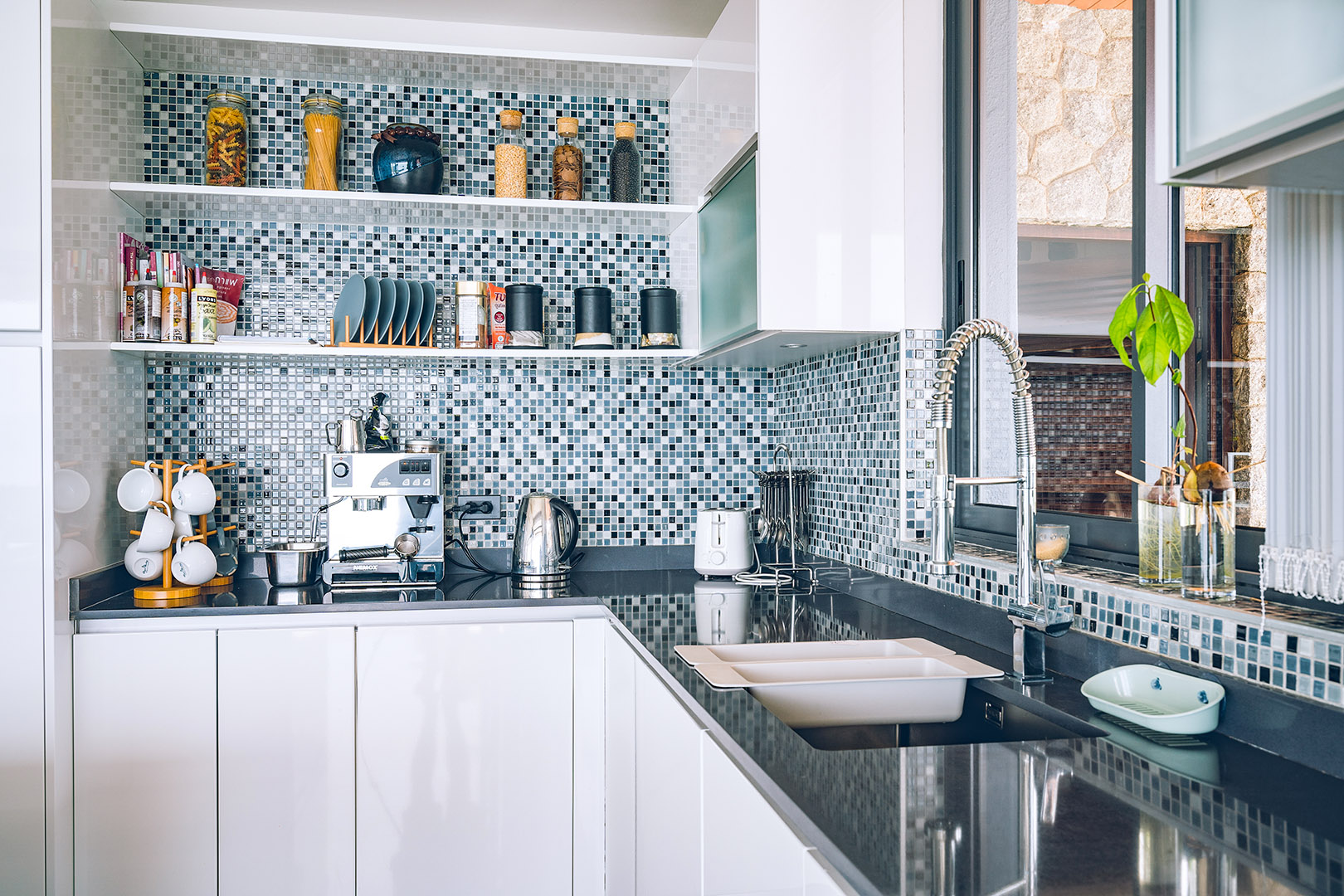 The Peak – Cliffside 5 Bedroom 6 Bathroom Seaview Villa in Bangpor for sale