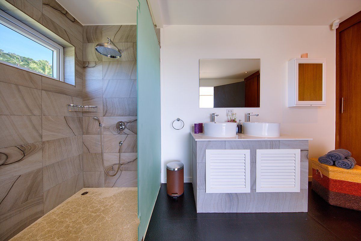(SOLD) Villa White Lotus - Luxury 7 bedroom Seaview Villa in Maenam for sale