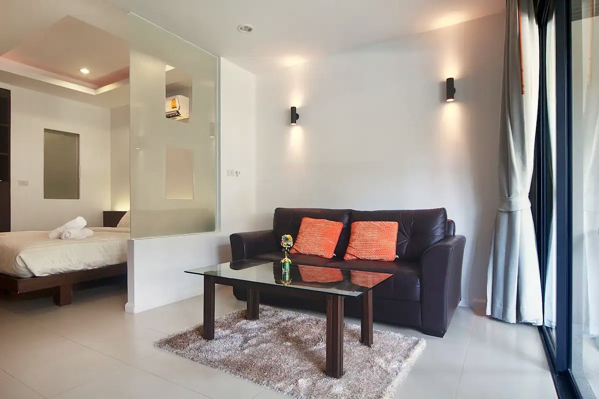 (SOLD) Emerald Condominium – Studio Unit Beachside Condo in Plai Laem for sale