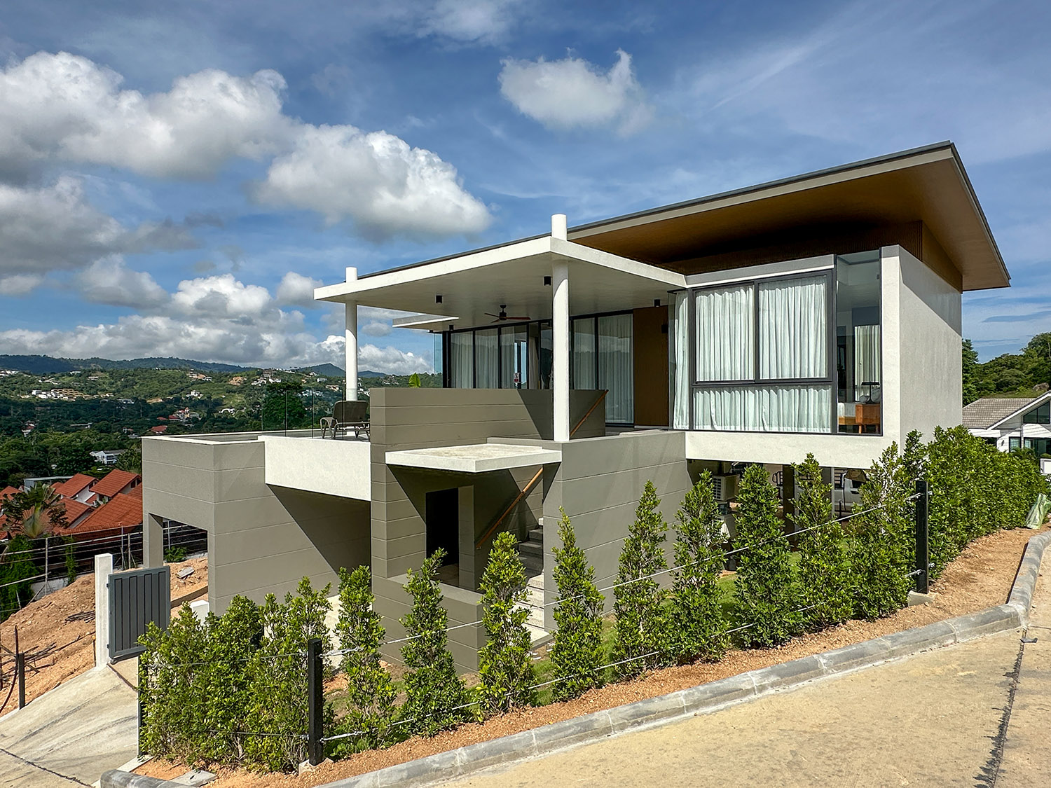 Samui Hillside Village – 3 Bedroom Mountain-view Pool Villa in Bophut for sale 