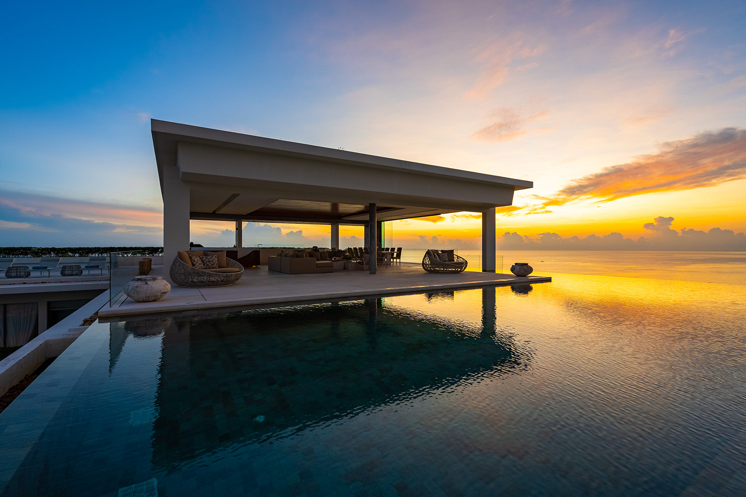 The Finest 5 Bedroom Seaview Pool Villa in Samujana for sale