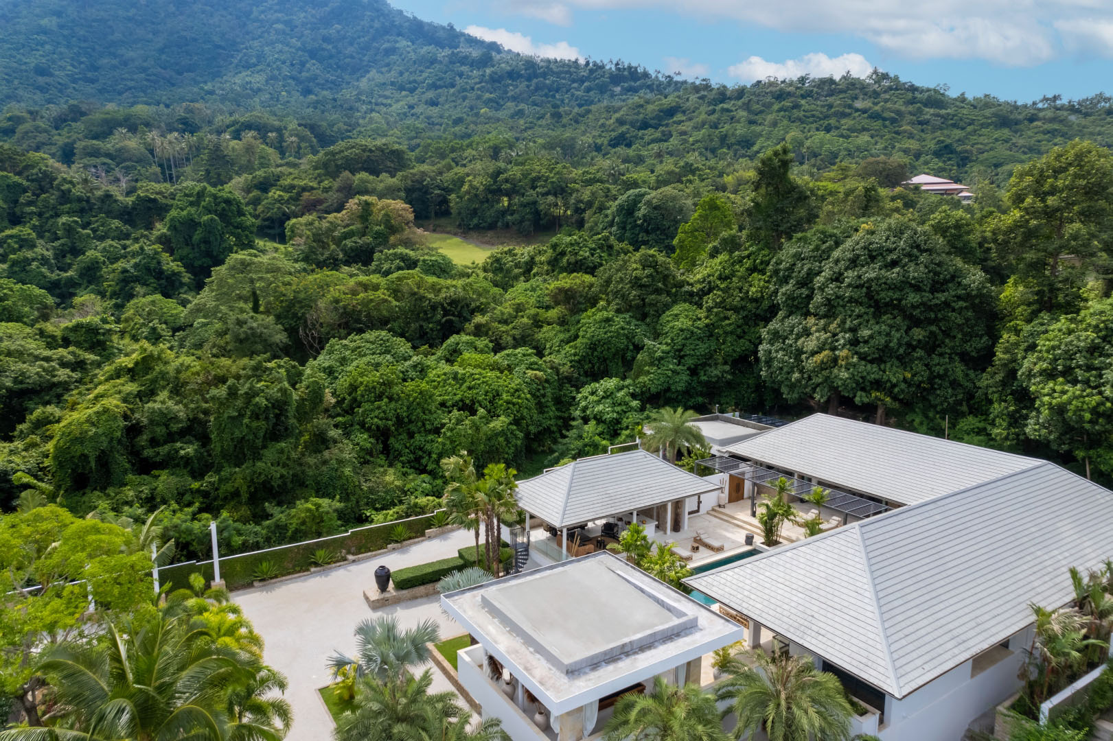 Villa Riverside – Luxury 5 Bedroom Balinese Tropical Retreat in Maenam for sale: Villa Riverside – Luxury 5 Bedroom Balinese Tropical Retreat in Maenam for sale