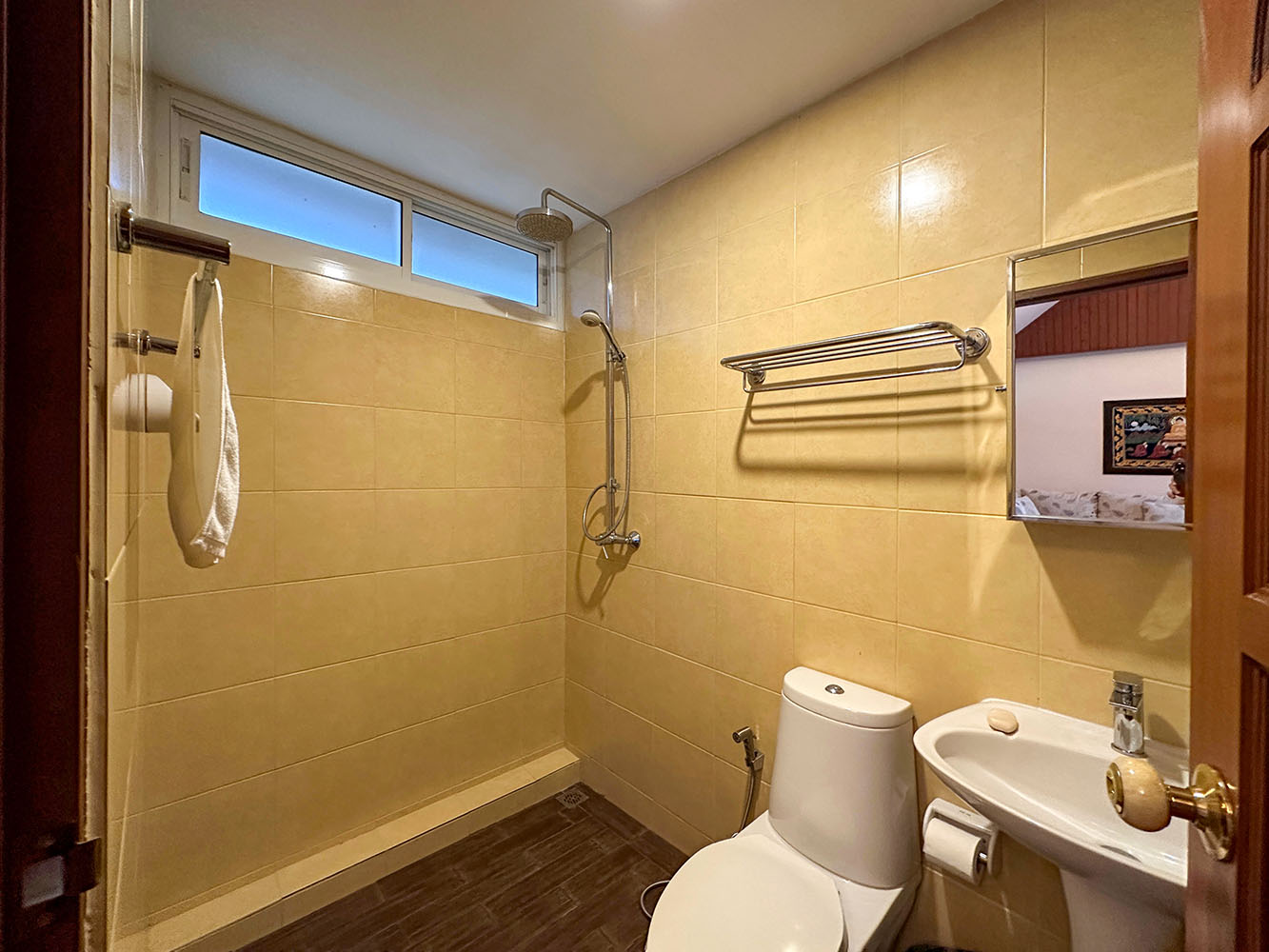 (PRICE REDUCED!) Rare Opportunity 9-Bedroom Beachfront Villa with Redevelopment Potential in Bangpor