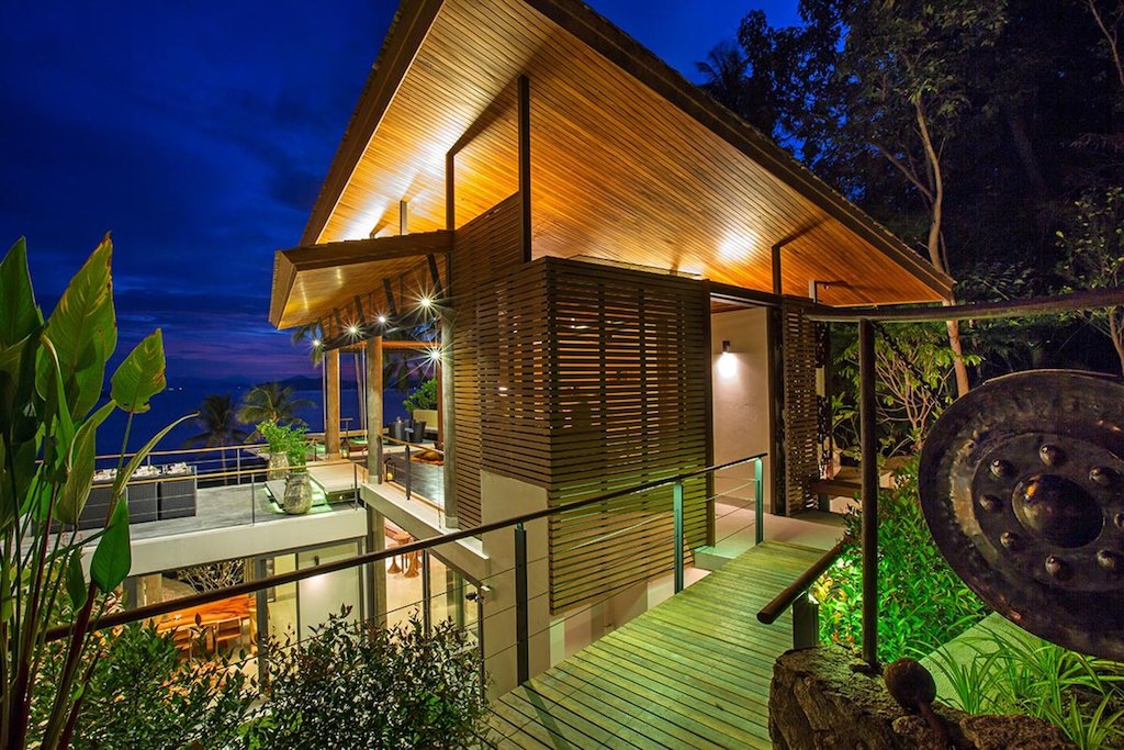 L2 Residence – Lavish 4 Bedroom Seaview Pool Villa in Laem Set for Sale