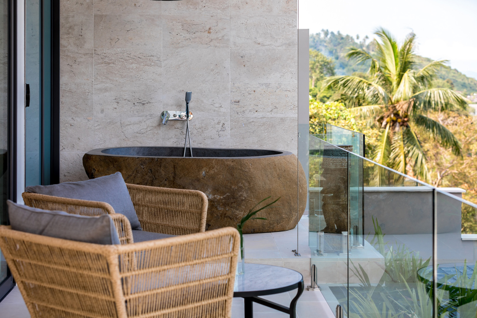 Villa Asi – Astonishing 6 Bedroom Seaview Pool Villa in Chaweng for sale