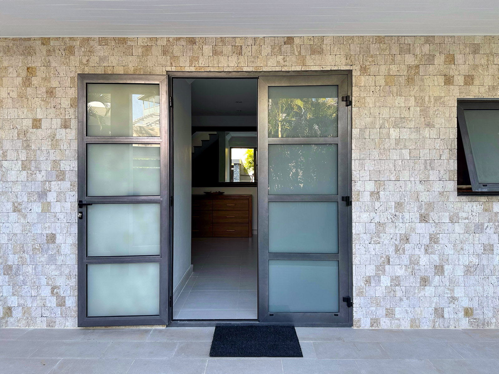 (PRICE REDUCED!) Contemporary 4 Bedroom Seaview Villa in Plai Laem for sale