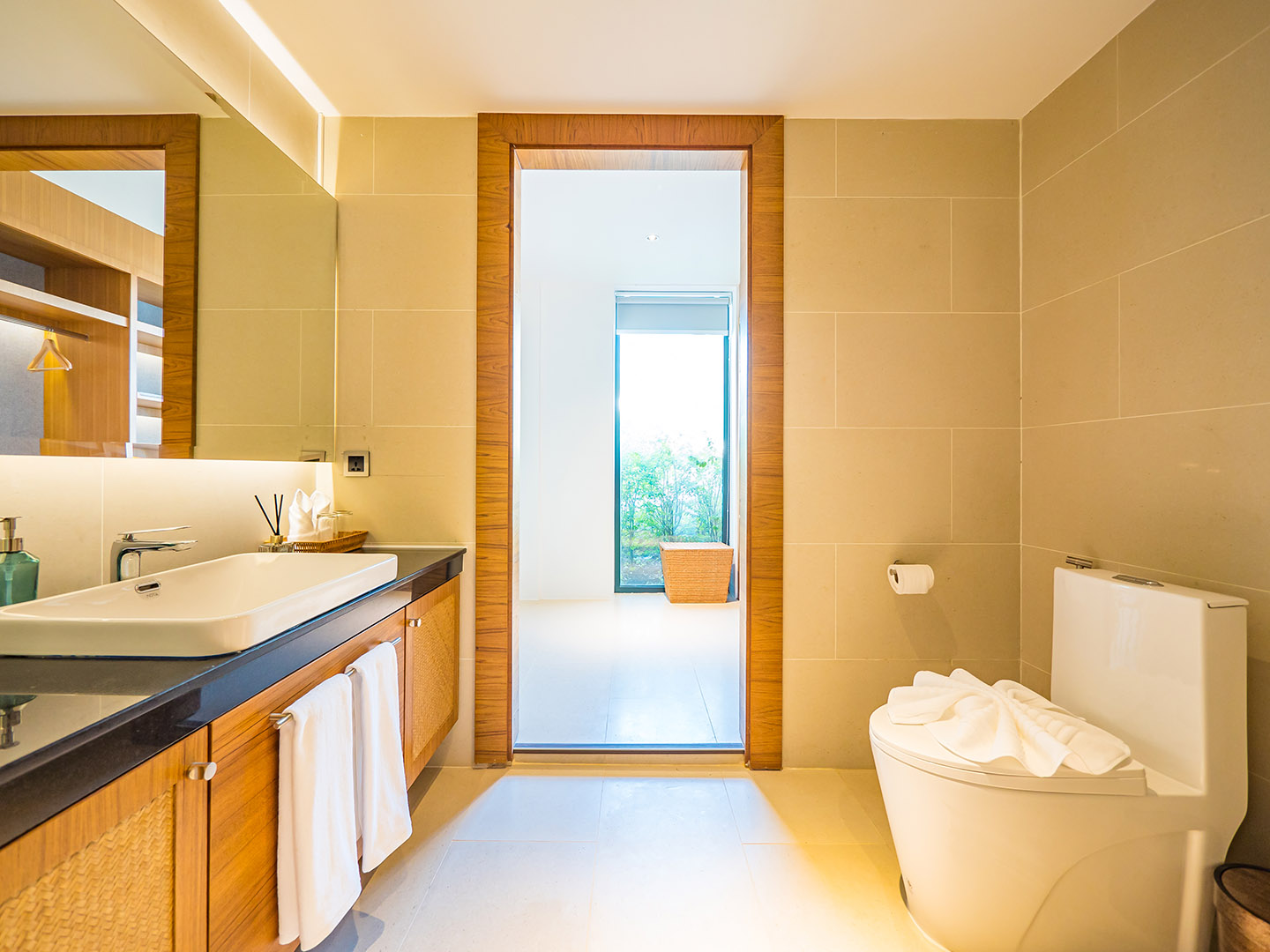 (PRICE REDUCED!) Darika Residence B5 - Dazzling 4 Bedroom Seaview Pool Villa in Bang Por for sale