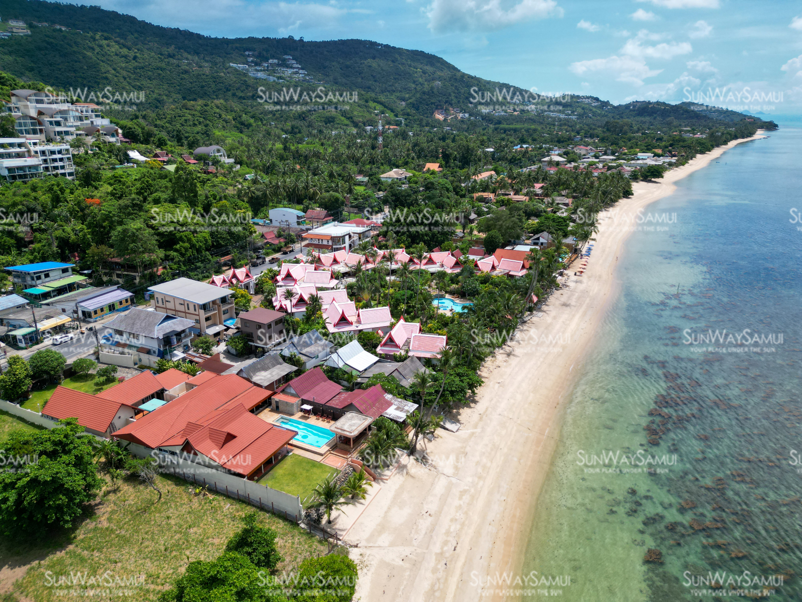 Rare Opportunity 9-Bedroom Beachfront Villa with Redevelopment Potential in Bangpor: Rare Opportunity 9-Bedroom Beachfront Villa with Redevelopment Potential in Bangpor