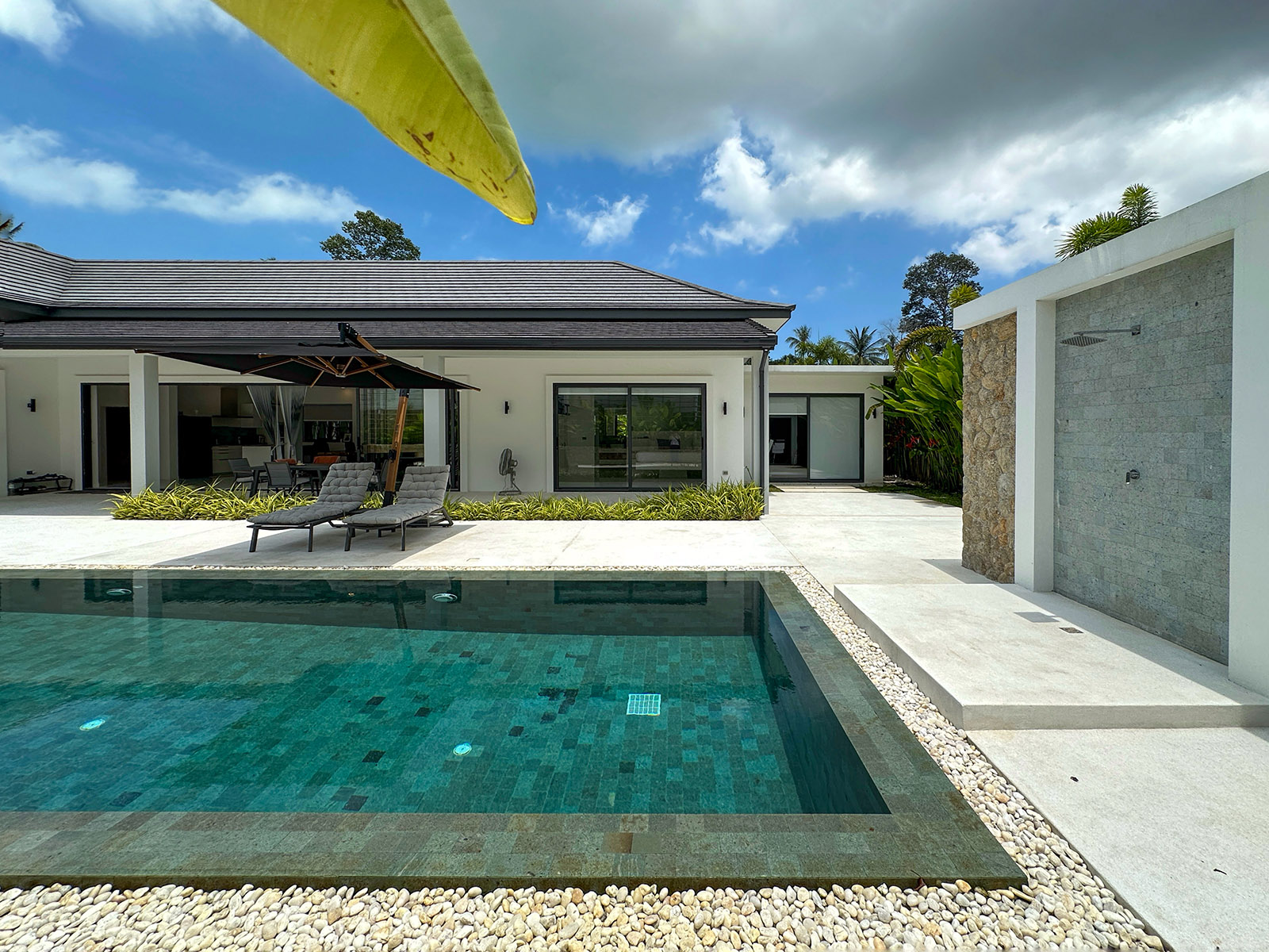 Tropical Balinese 4 Bedroom Garden Pool Villa in Maenam for Sale