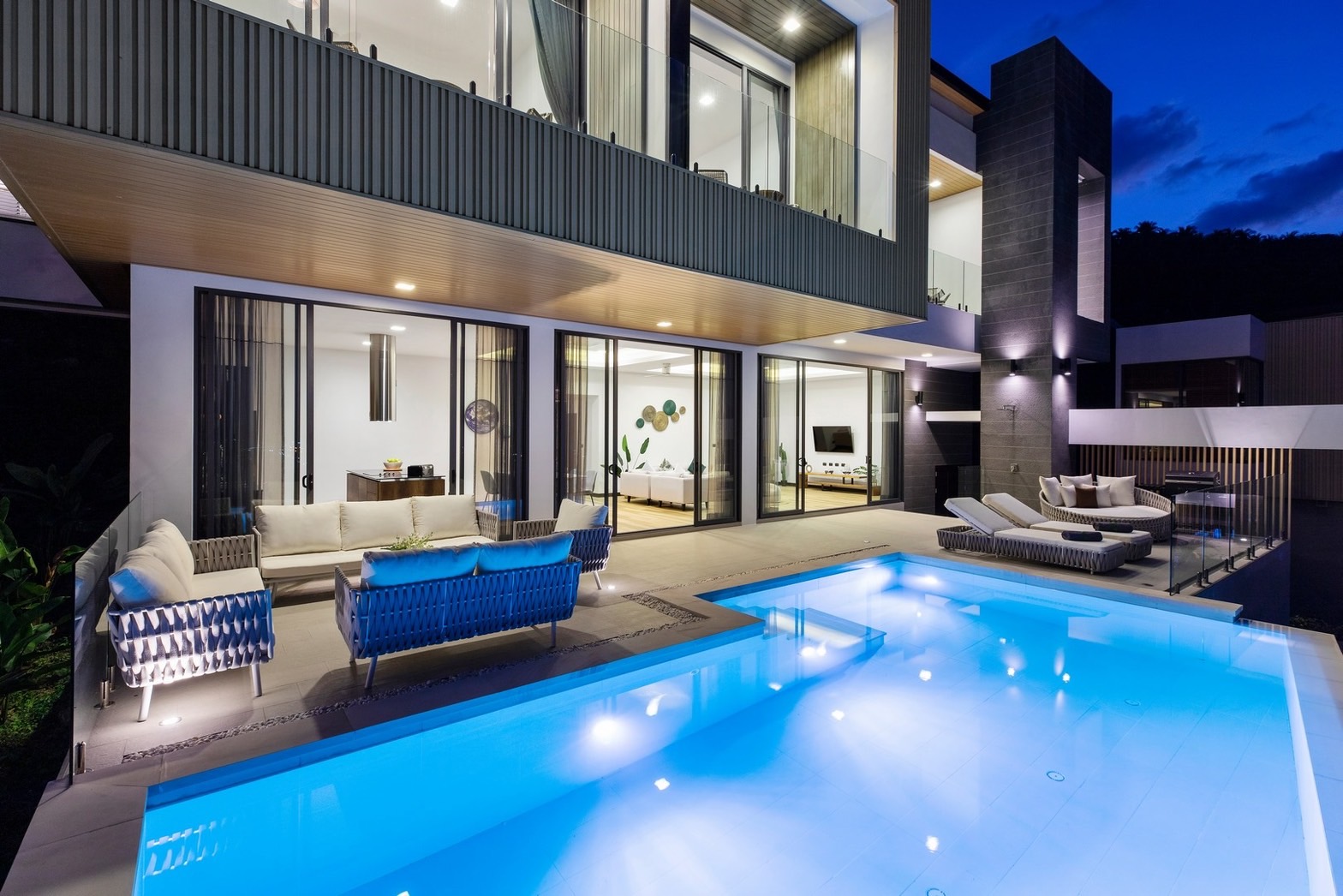 Verano Residence – 3 Bedroom Seaview Pool Villa in Chaweng Noi for sale