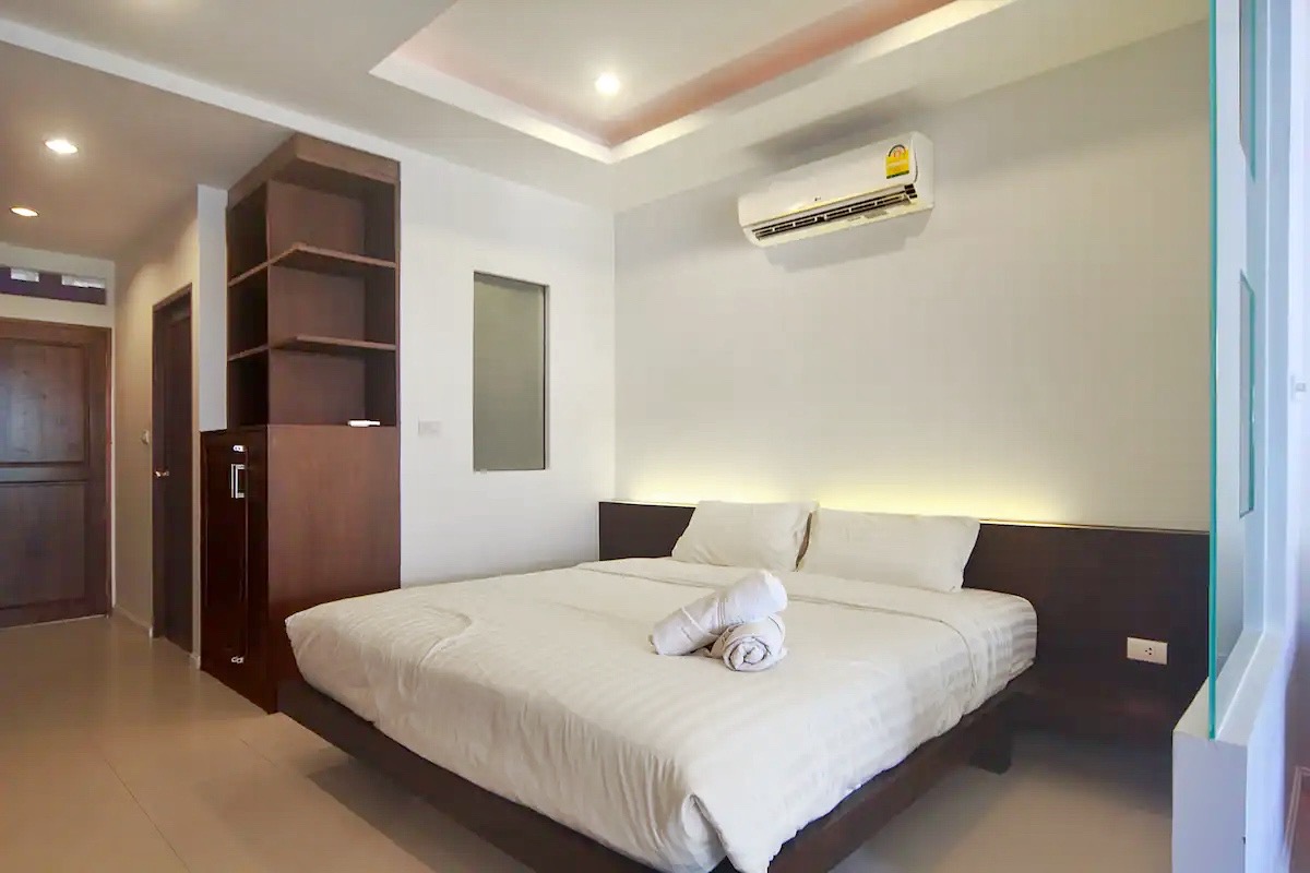 (SOLD) Emerald Condominium – Studio Unit Beachside Condo in Plai Laem for sale