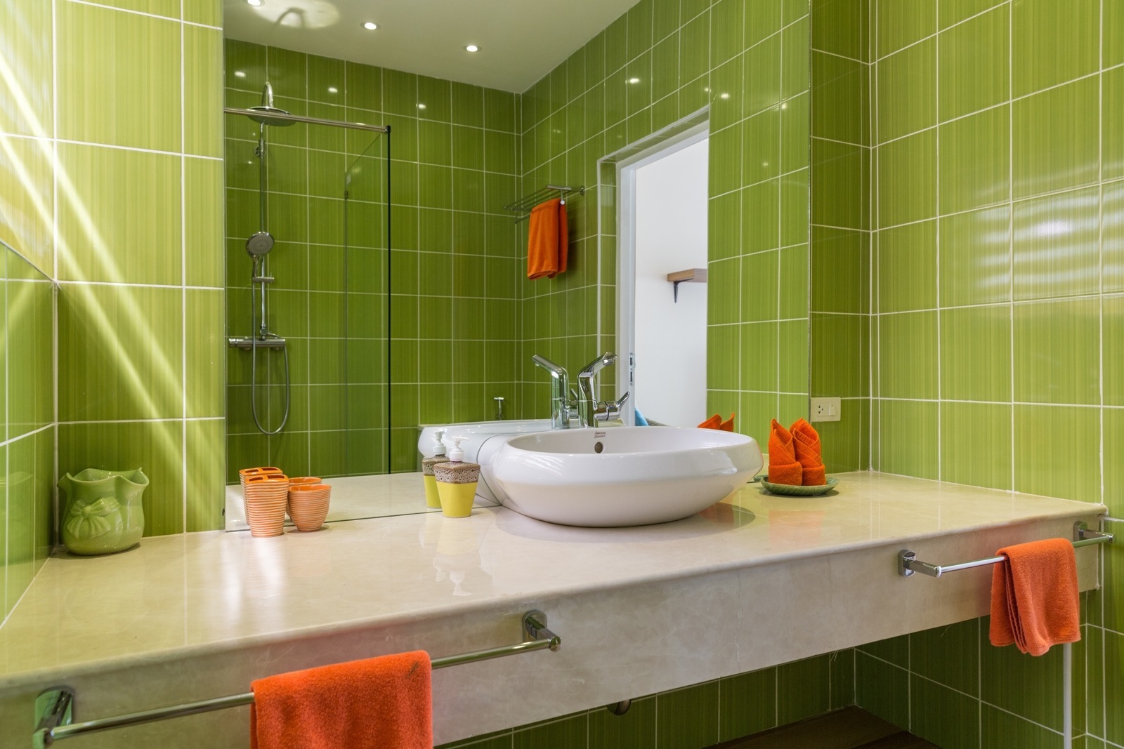 Villa Mojito – Beachside 5 Bedroom Pool Villa in Ban Tai for sale