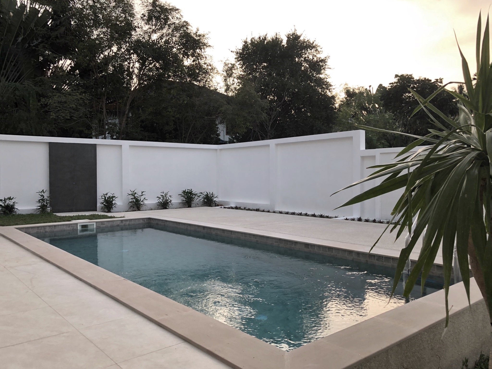 Coco Tropical Plalarn - Beach-Access Modern 3 Bedroom Garden Pool Villa in Maenam for Sale