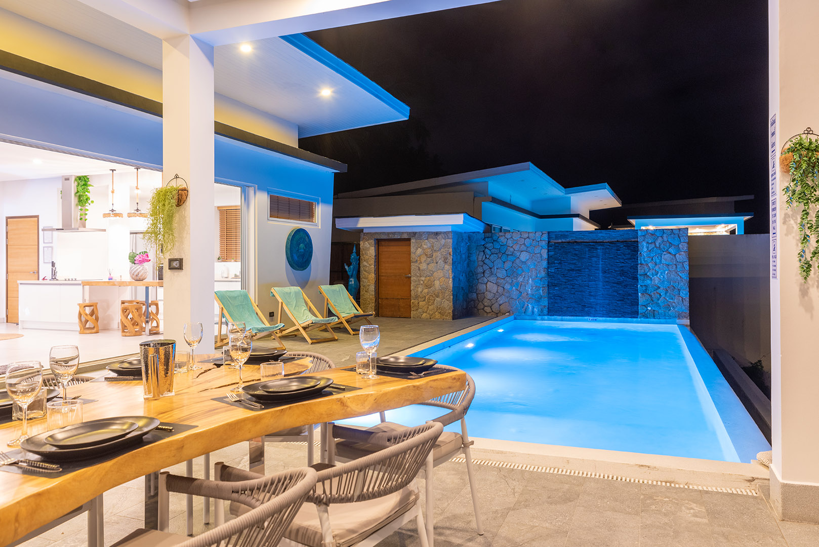 Chic 5 Bedroom Seaview Pool Villa in Chaweng for Sale