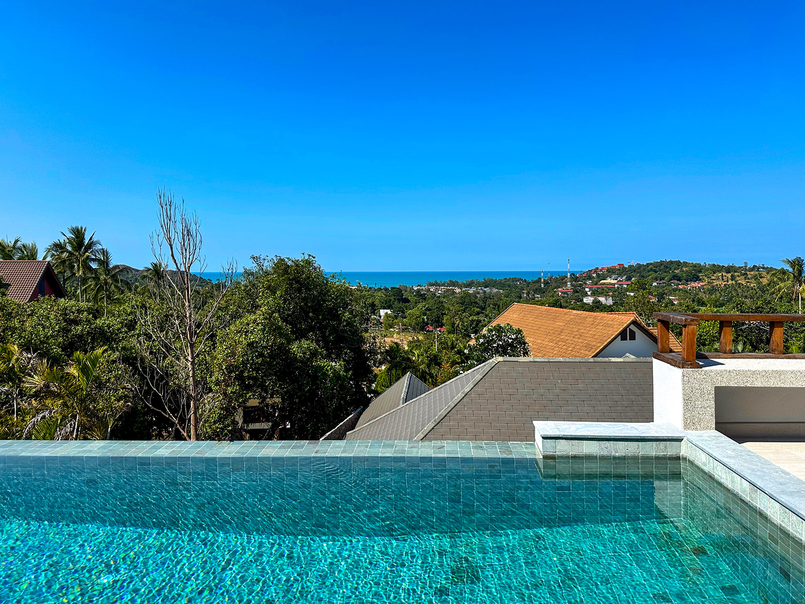 (PRICE REDUCED!) Contemporary 4 Bedroom Seaview Villa in Plai Laem for sale
