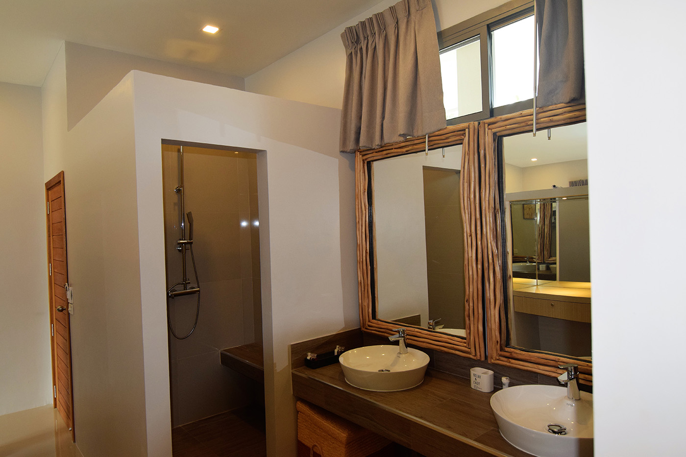 Charismatic 11-Room Resort for sale in Lamai, Koh Samui