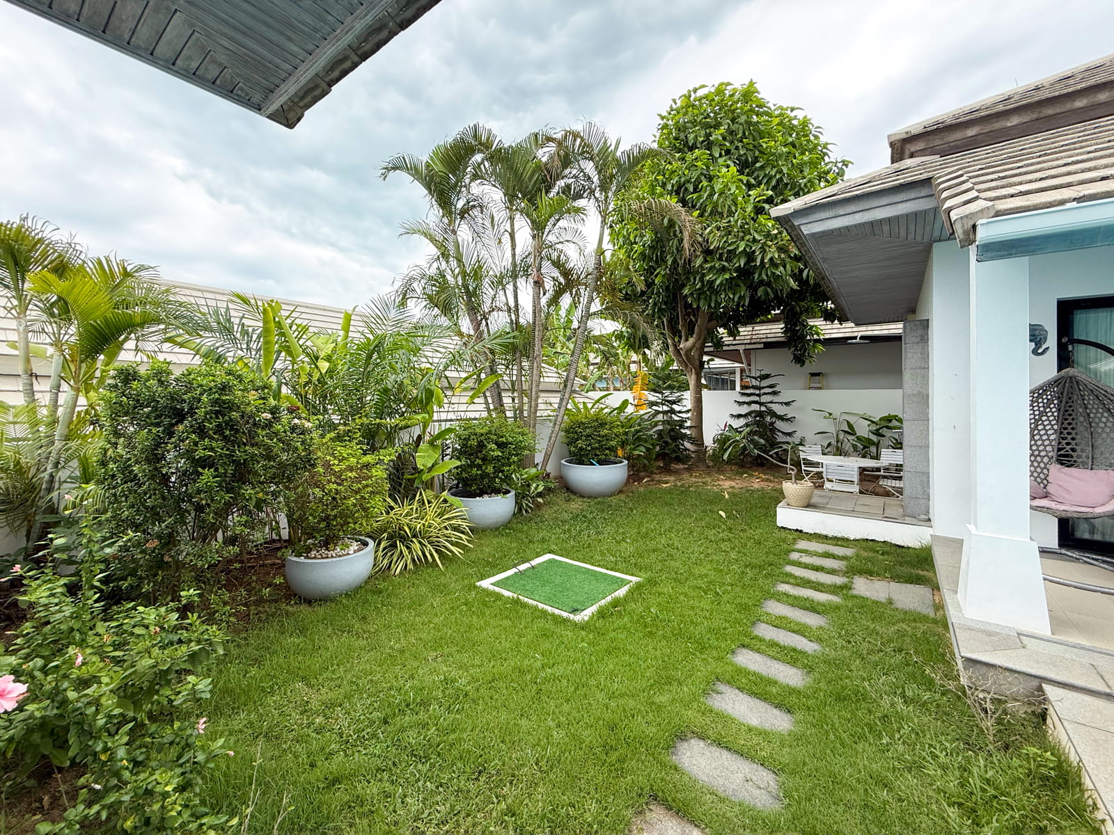 Villa Cannes - 2 Bedroom Garden Pool Villa in Horizon Villas for sale: 2 bedroom Villa Cannes for sale, parking