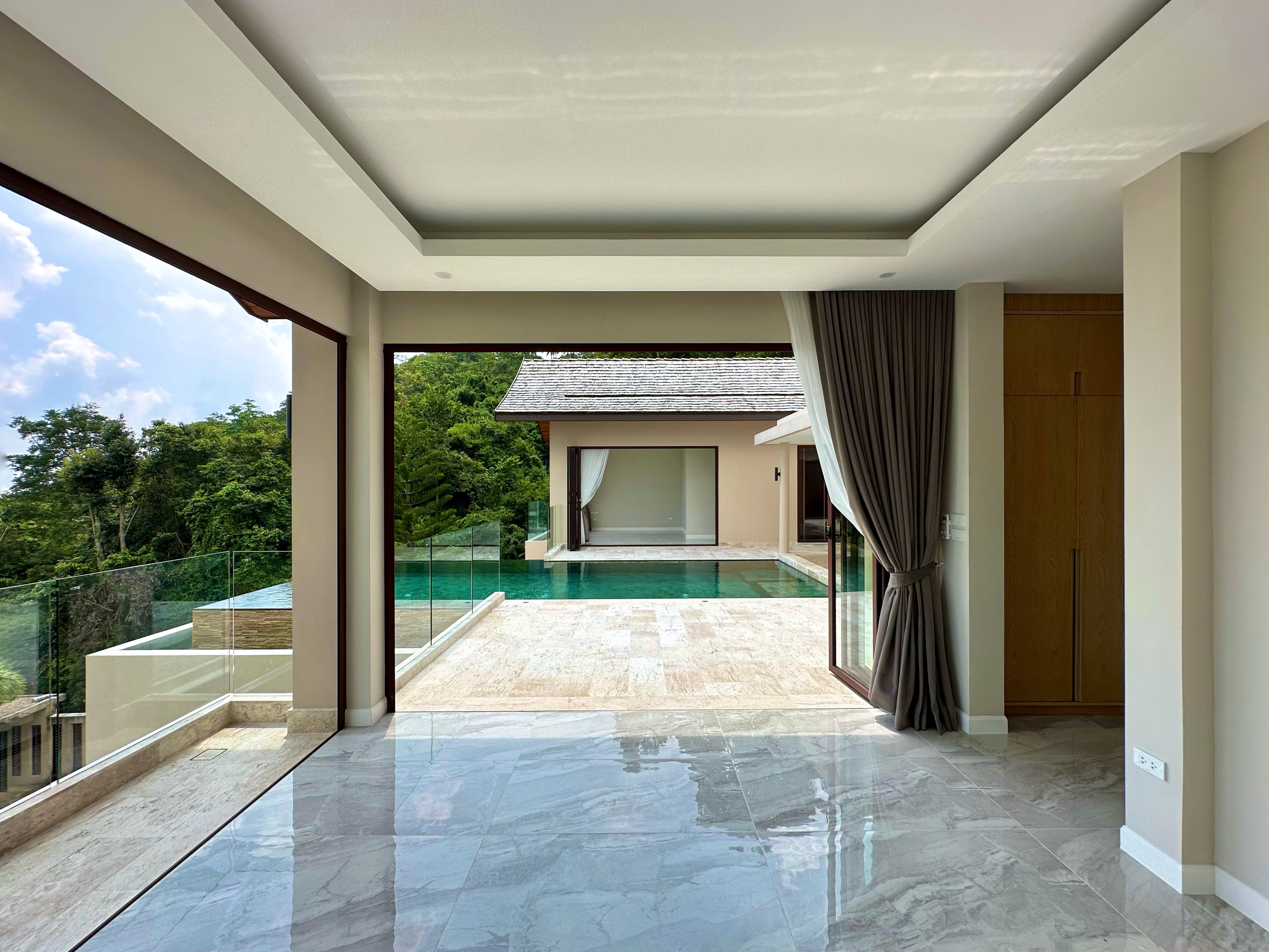 (SOLD) Villa Tujuh - Traditional Tropical 3 Bedroom Seaview Pool Villa in Chaweng Noi For Sale