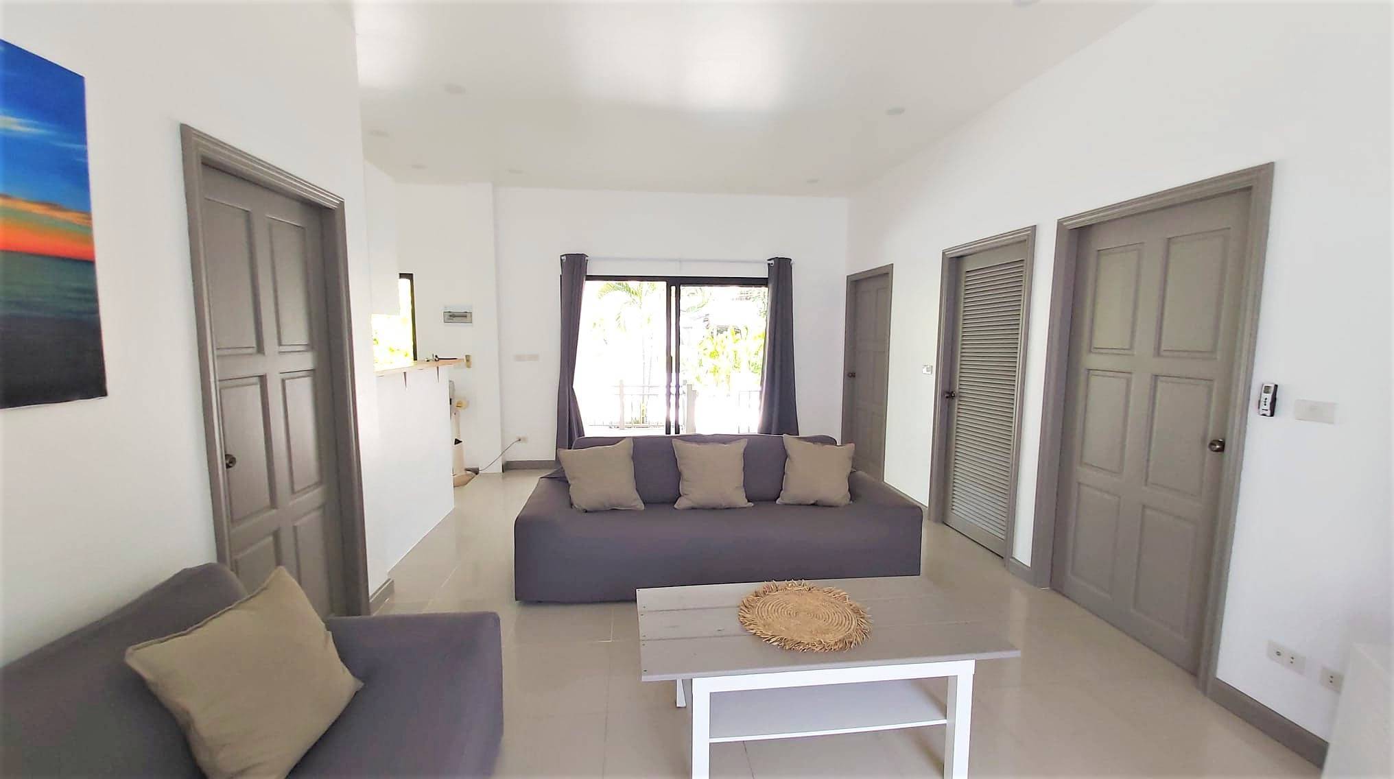 Comfortable one storey furnished house with all the modern conveniences (Maenam)