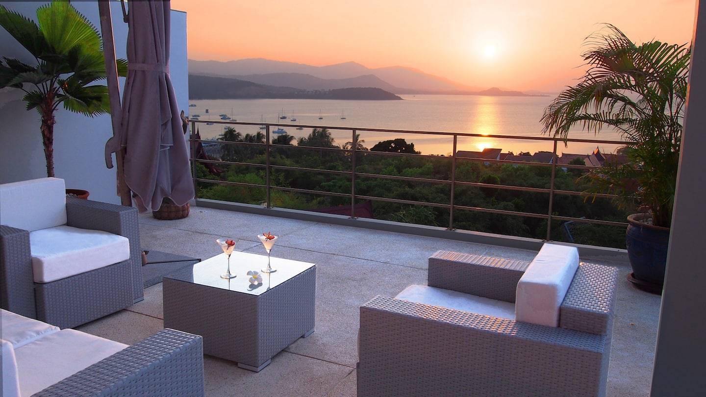 (SOLD) Luxury 4 bedroom Seaview Pool villa in Unique Residence for sale
