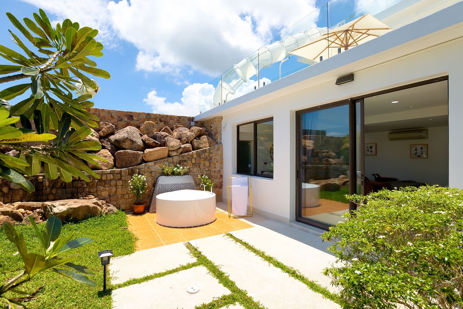 Villa Turquoise – Luxury 4 Bedroom Seaview Villa in North Chaweng for sale