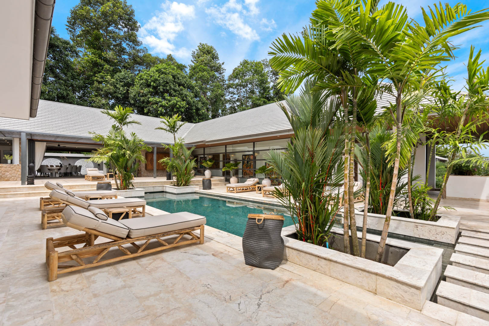 Villa Riverside – Luxury 5 Bedroom Balinese Tropical Retreat in Maenam for sale: Villa Riverside – Luxury 5 Bedroom Balinese Tropical Retreat in Maenam for sale
